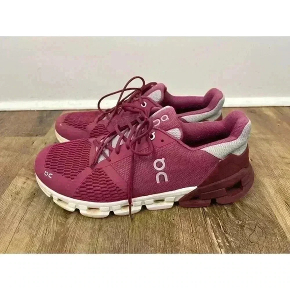 on cloud Shoes - On Cloud Cloudflyer Women's 10.5 Running Shoes Magenta Mulberry Sneakers